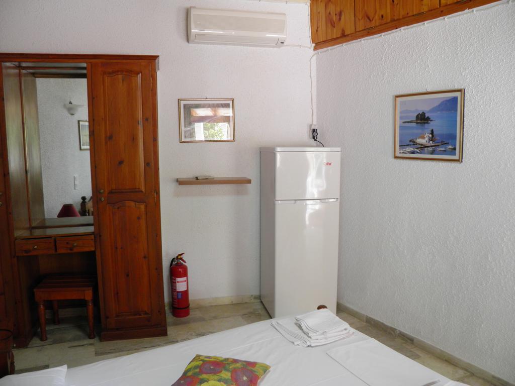 Akis Apartments Kontogialos-Pelekas Exterior photo