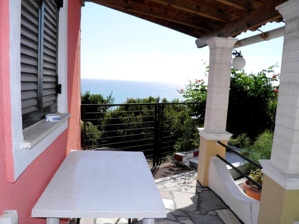 Akis Apartments Kontogialos-Pelekas Exterior photo